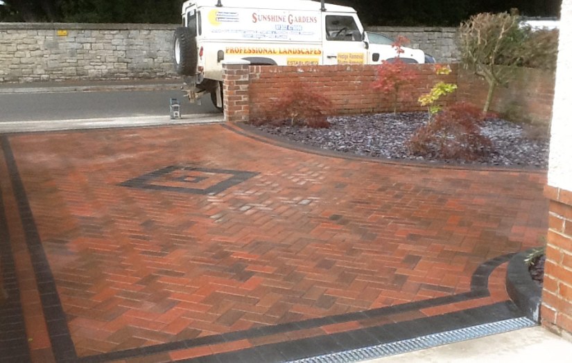 Garden-Maintenance-Landscaping-Driveways-Patios-Paving-Tree-Surgeon-Sunshine-Gardens-Christchurch-Dorset