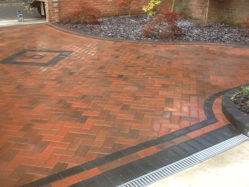 Garden-Maintenance-Landscaping-Driveways-Patios-Paving-Tree-Surgeon-Sunshine-Gardens-Christchurch-Dorset