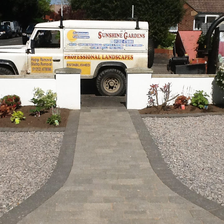 Garden-Maintenance-Landscaping-Driveways-Patios-Paving-Tree-Surgeon-Sunshine-Gardens-Christchurch-Dorset