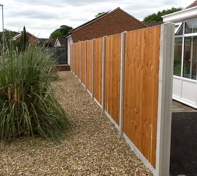 Fencing-Repair-Replacement-Garden-Maintenance-Landscaping-Sunshine-Gardens-Christchurch-Dorset-1